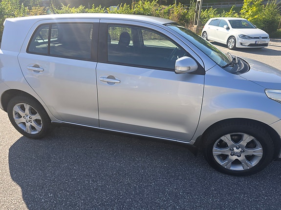 Toyota Urban Cruiser 4 of 30