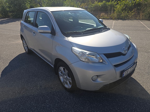 Toyota Urban Cruiser 3 of 30