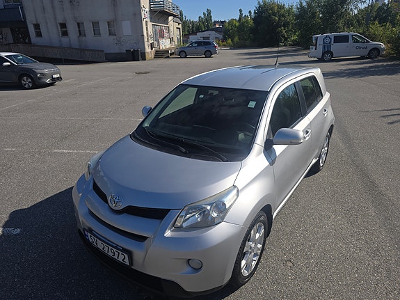 Toyota Urban Cruiser 12 of 30