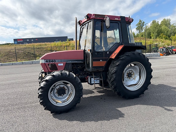 CASE IH 4240 XL 4 of 30