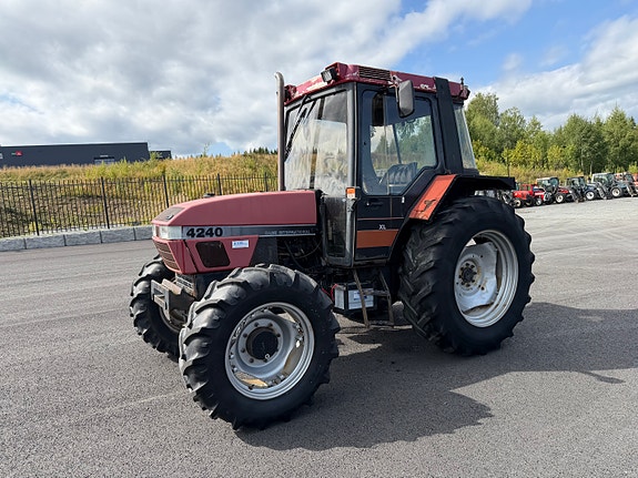CASE IH 4240 XL 3 of 30