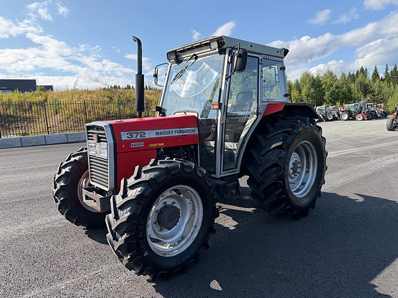 Massey Ferguson 372 4 of 30