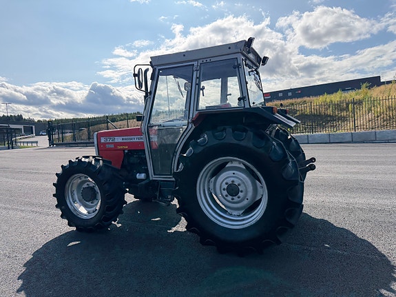 Massey Ferguson 372 8 of 30