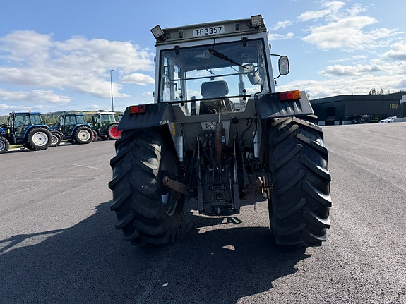 Massey Ferguson 372 13 of 30