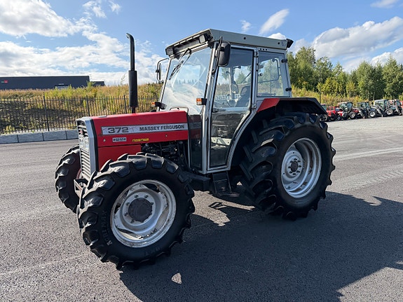 Massey Ferguson 372 3 of 30
