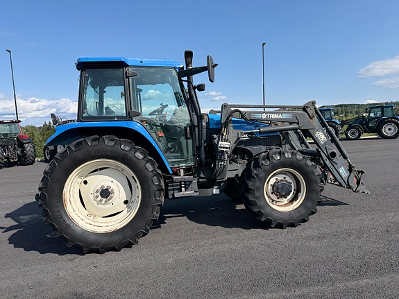 New Holland TS 115 21 of 30