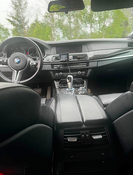 BMW 535i 5 of 7