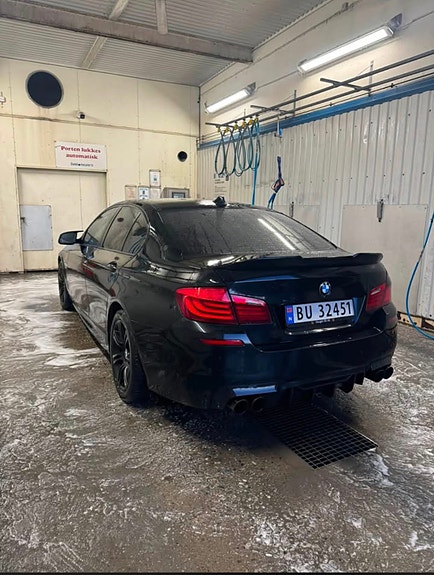 BMW 535i 3 of 7
