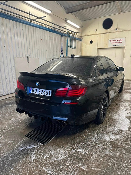BMW 535i 2 of 7