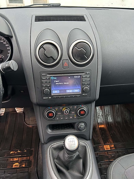 Nissan Qashqai 14 of 30