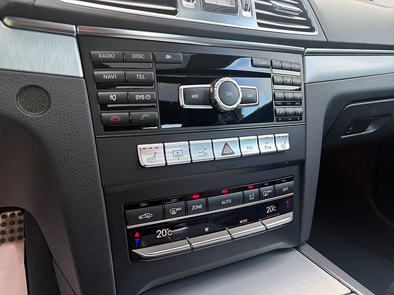 Mercedes-Benz E220 22 of 27
