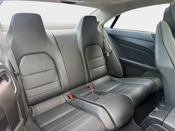 Mercedes-Benz E220 14 of 27