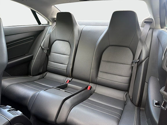 Mercedes-Benz E220 11 of 27