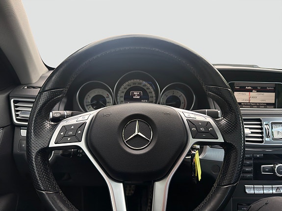 Mercedes-Benz E220 24 of 27