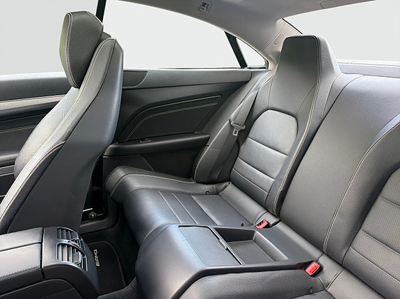 Mercedes-Benz E220 12 of 27