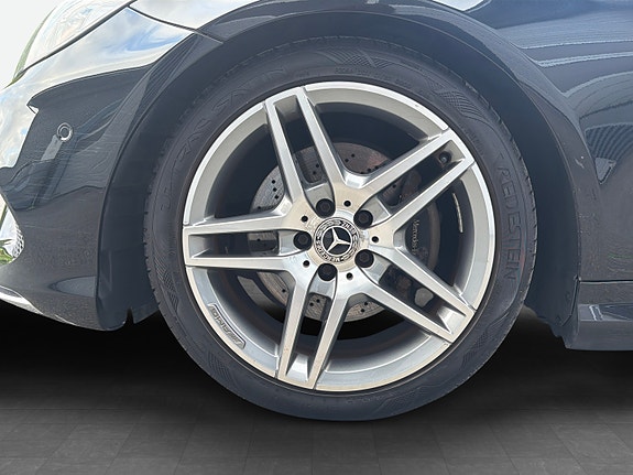 Mercedes-Benz E220 9 of 27