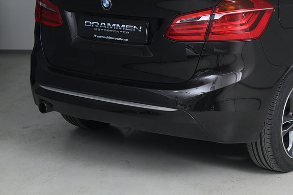 BMW 218i 6 of 30