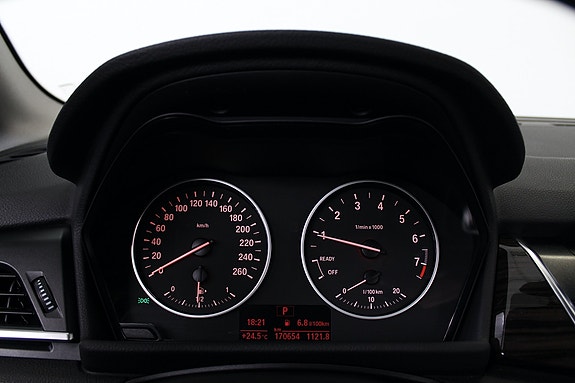 BMW 218i 16 of 30