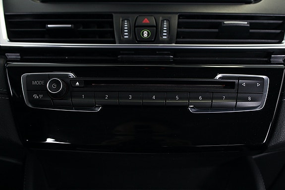 BMW 218i 24 of 30