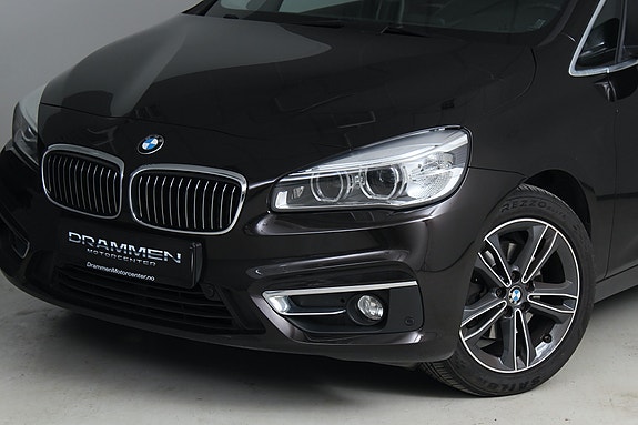 BMW 218i 5 of 30