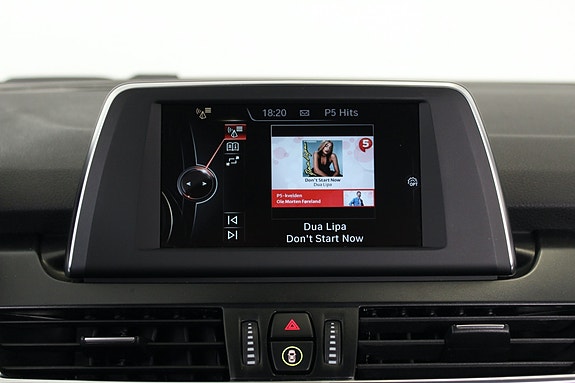 BMW 218i 25 of 30