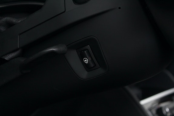 BMW 218i 19 of 30