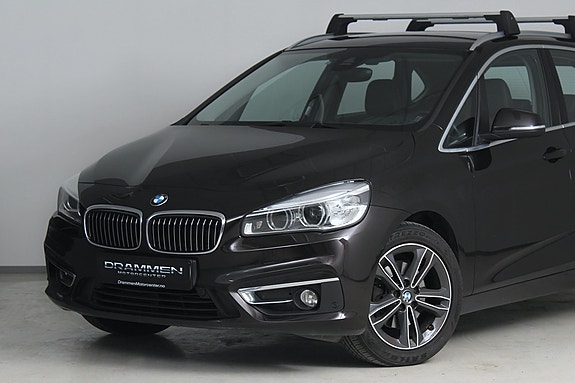 BMW 218i 3 of 30