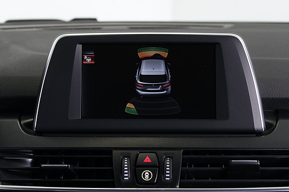 BMW 218i 28 of 30