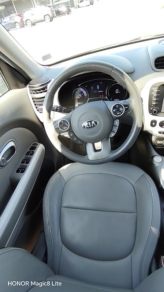 Kia Soul 9 of 24