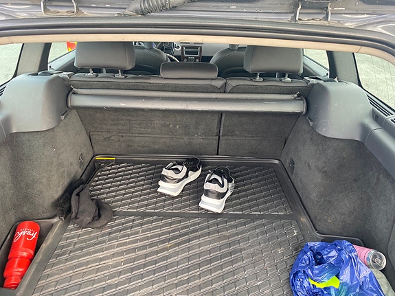 Volvo V50 2 of 21