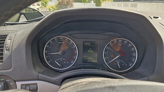 Skoda Octavia 10 of 16