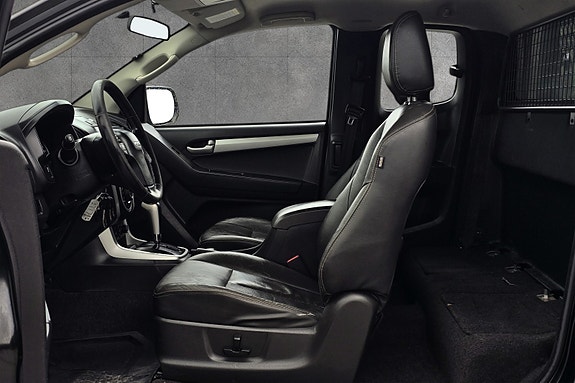 Isuzu D-max 12 of 30