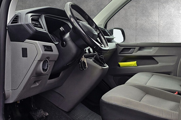 Volkswagen Transporter 10 of 30
