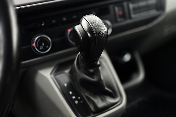 Volkswagen Transporter 9 of 30