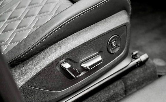 Audi SQ6 e-tron 28 of 30