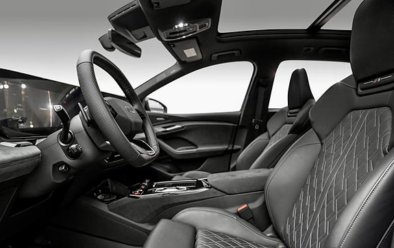 Audi SQ6 e-tron 10 of 30