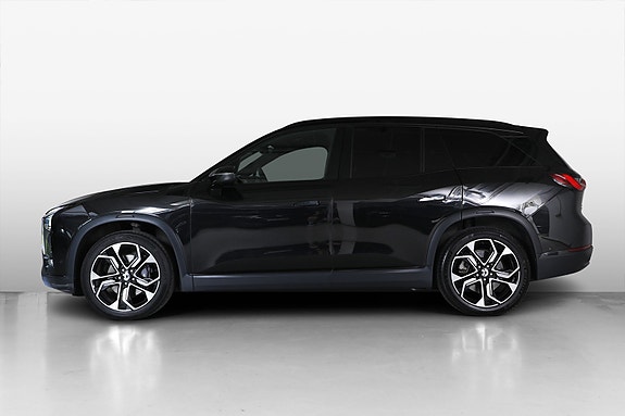 NIO ES8 3 of 30