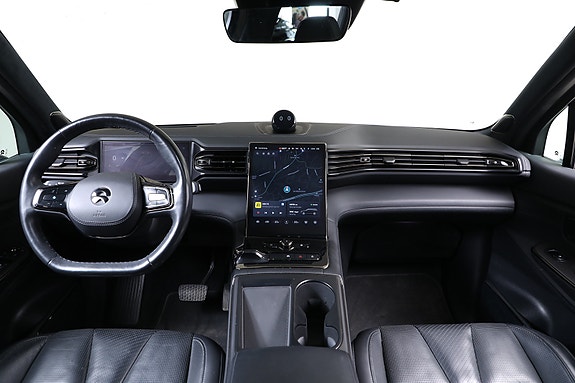 NIO ES8 6 of 30