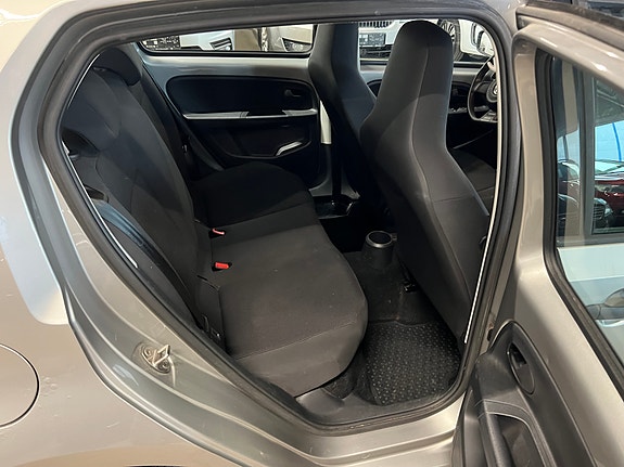 Volkswagen UP! 10 of 14