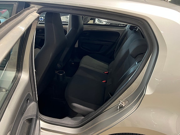 Volkswagen UP! 8 of 14