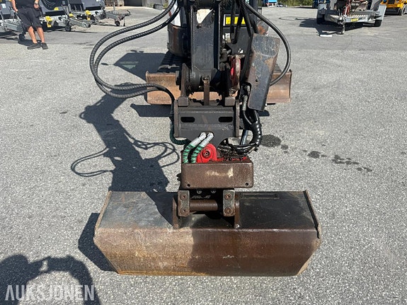 Bobcat E27Z minigraver 7 of 30