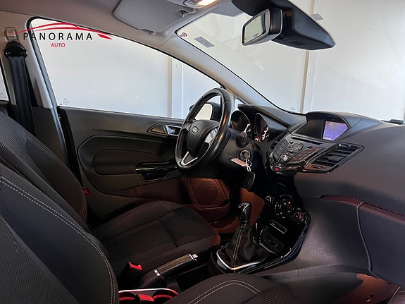 Ford Fiesta 11 of 19