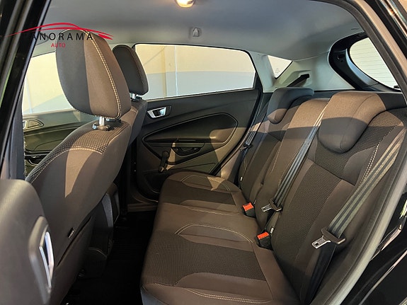 Ford Fiesta 17 of 19