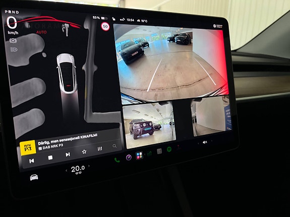 Tesla Model Y 9 of 25