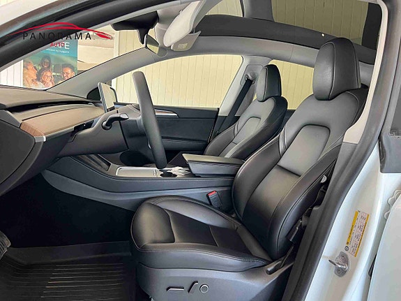 Tesla Model Y 6 of 25