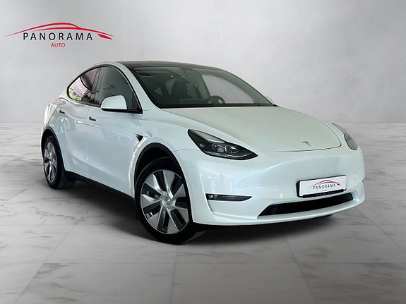 Tesla Model Y 5 of 25