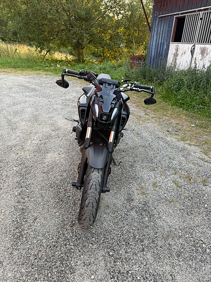 Yamaha MT-07 4 of 6