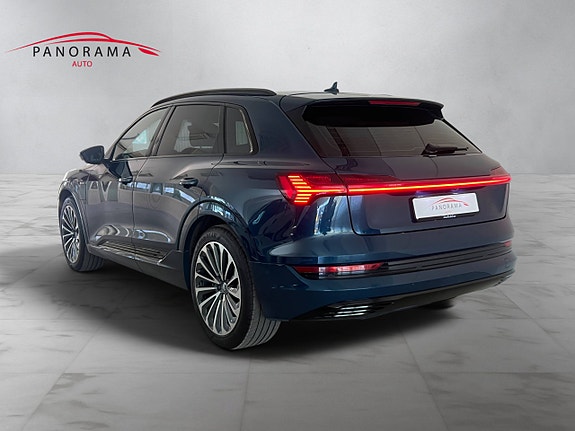 Audi e-tron 3 of 30