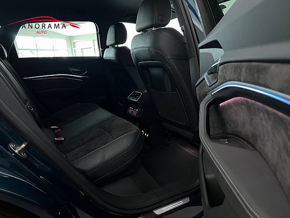 Audi e-tron 29 of 30