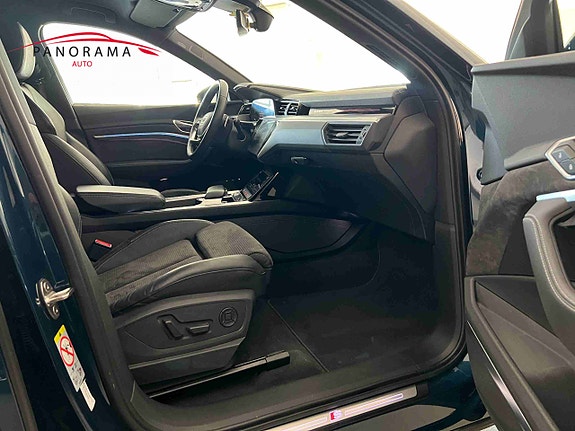 Audi e-tron 22 of 30